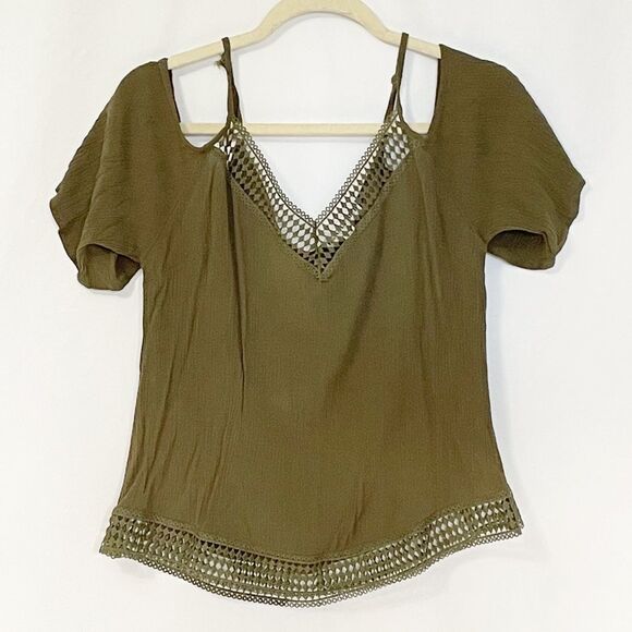 🟢Morale Fiber Olive Cold Shoulder Top M - Picture 2 of 7